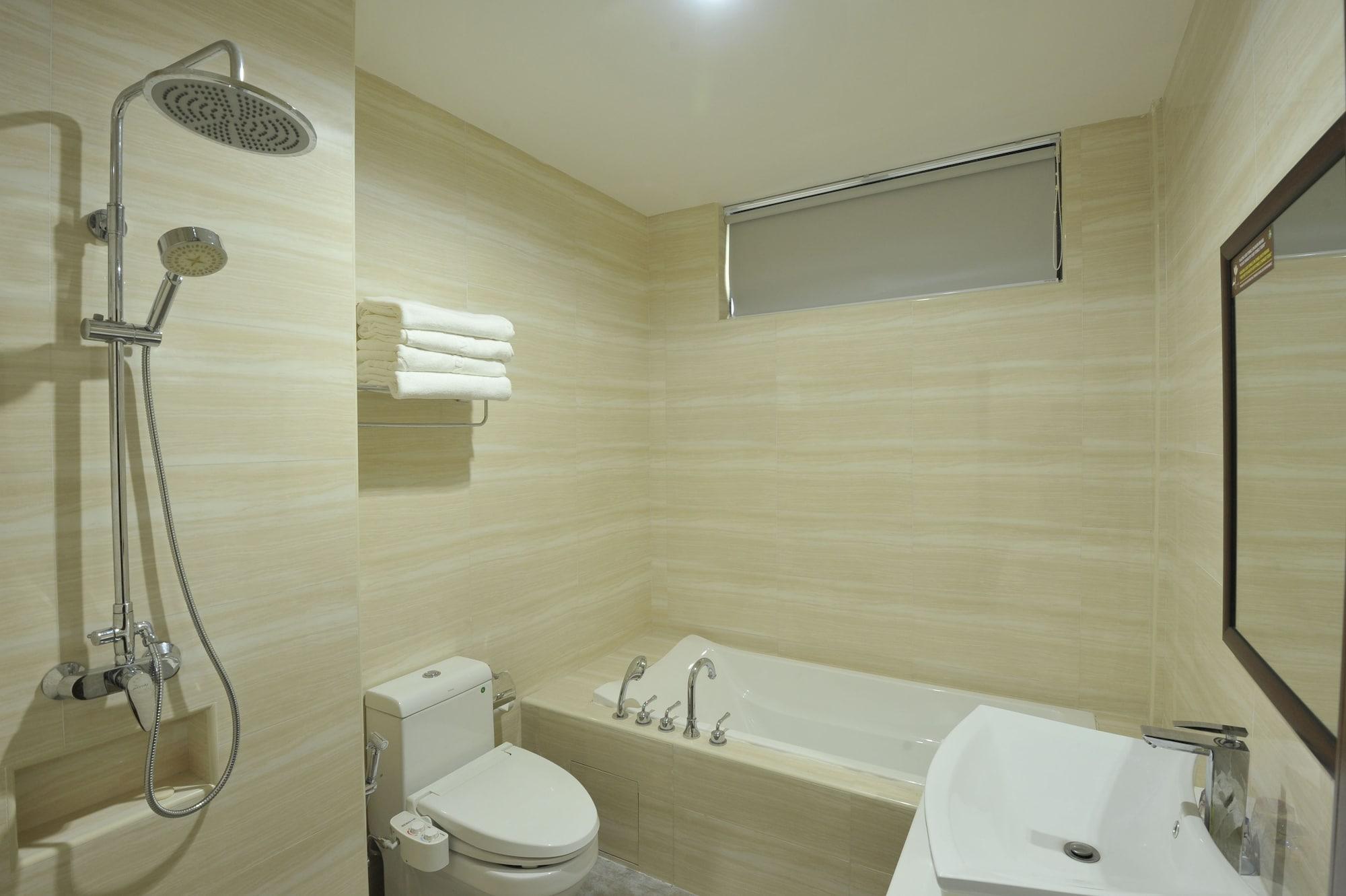 Hallmark Regency Hotel - Johor Bahru Kültér fotó